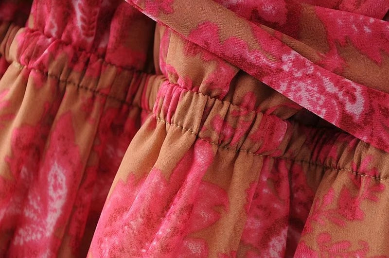 Selène – Roze Mini Jurk | Bloemenprint | Open Rug | Luchtige Lange Mouwen