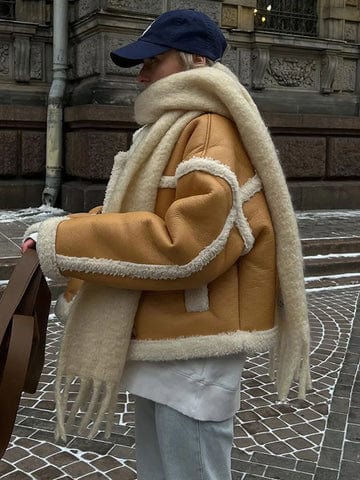 Dames Korte Oversized Winterjas met Contrasterende Afwerking | Modieuze Statement Jas