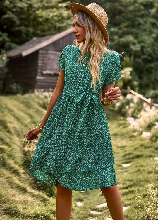 Elegante zomerjurk voor dames met tailleband